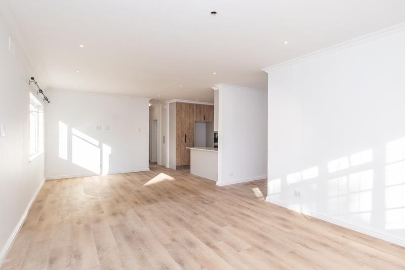 To Let 4 Bedroom Property for Rent in Constantia Western Cape